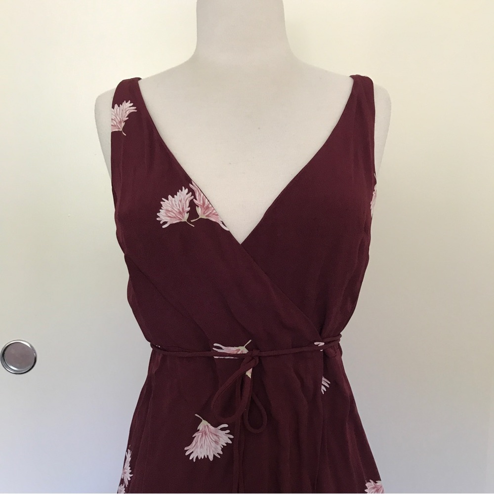 Ann Taylor Wine Red Floral Wrap Dress Size 0P - Picture 4 of 9